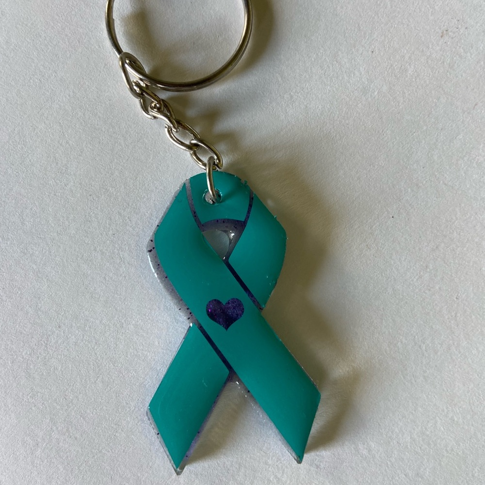 ✨$2 each on 3+✨ Handmade Suicide Awareness Ribbon Keychain